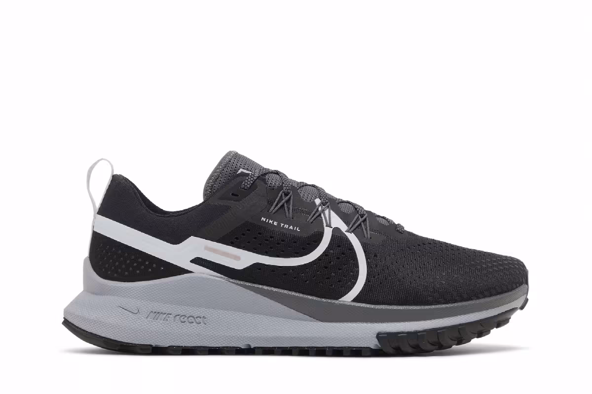 Nike React Pegasus Trail 4 Black Dark Grey, view 2