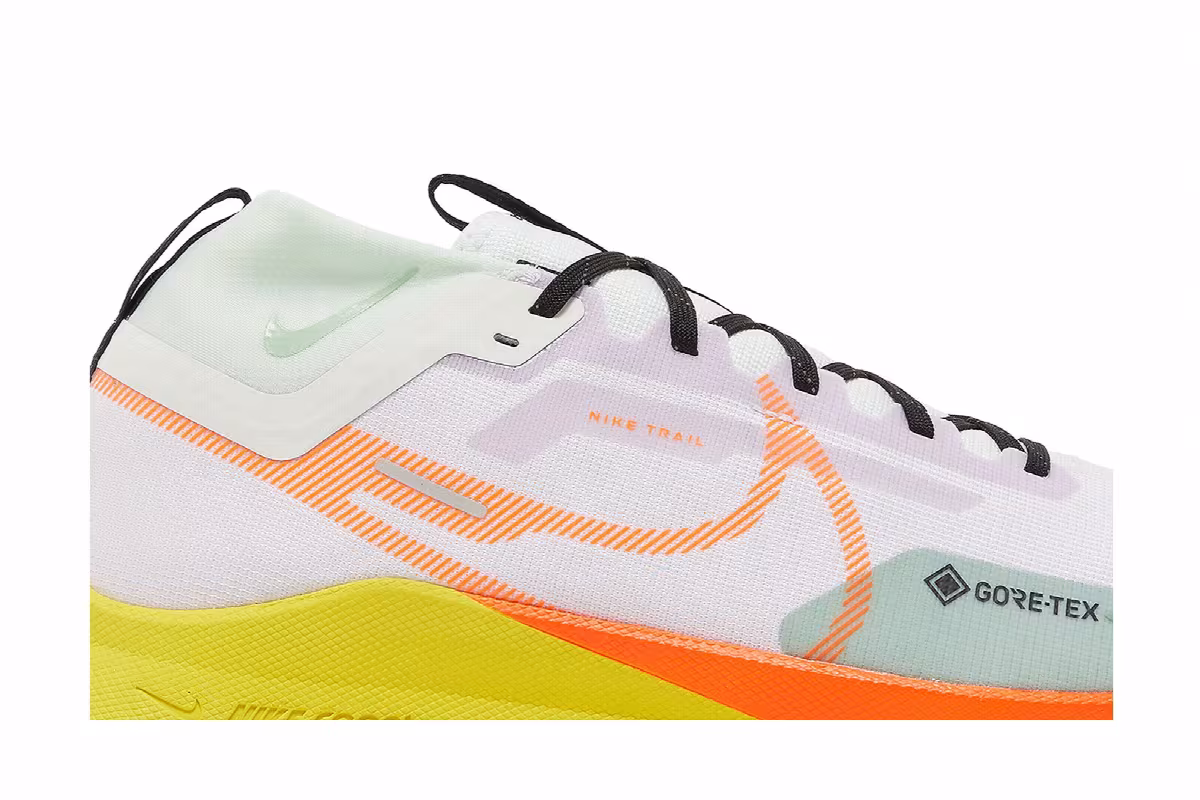 Nike React Pegasus Trail 4 GORE-TEX Barely Grape Total Orange, view 3