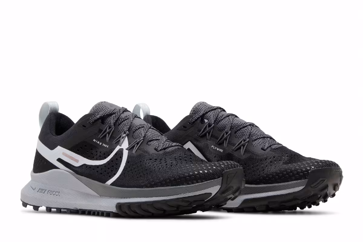 Nike Women's React Pegasus Trail 4 Black Dark Grey, view 9