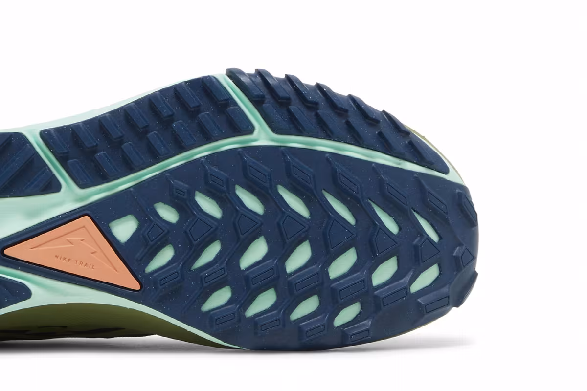 Nike Women's React Pegasus Trail 4 Black Alligator Mint, view 6