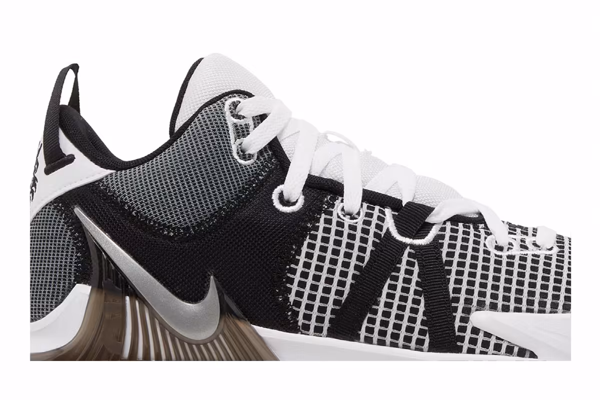 Nike LeBron Witness 7 White Black, view 3