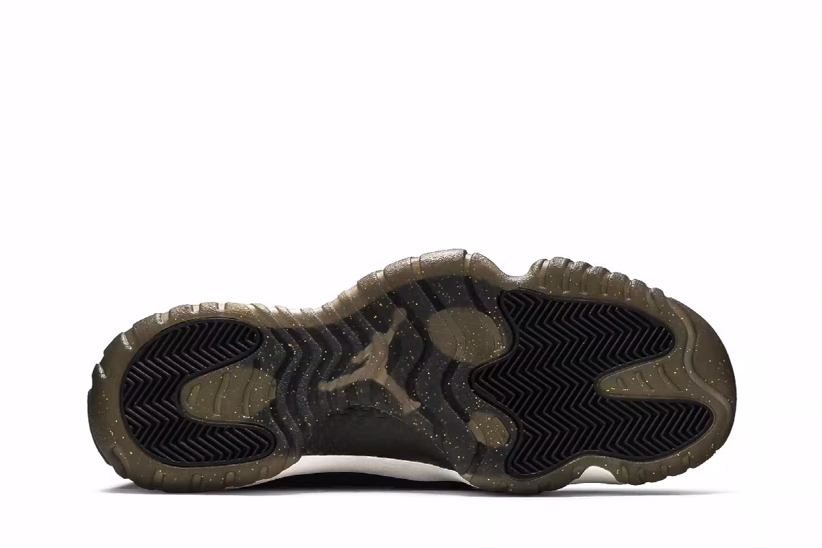 Air Jordan Future Black, view 5