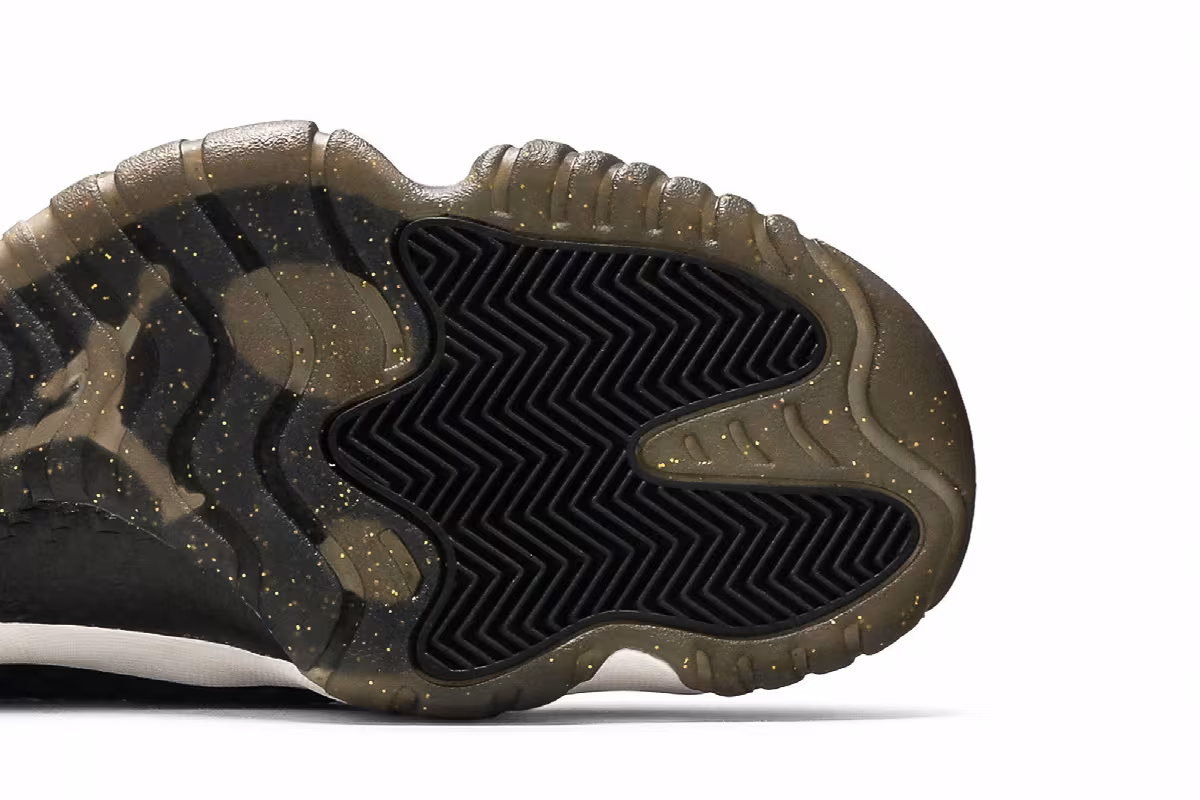 Air Jordan Future Black, view 6