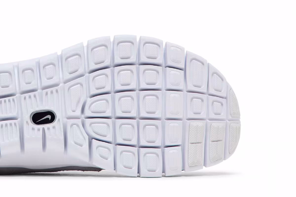 Nike Women's Free Run 2 Summit White Goldtone, view 6