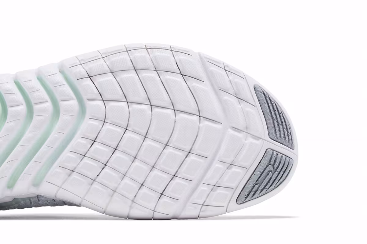Nike Women's Free RN 5.0 Pure Platinum Mint Foam, view 6
