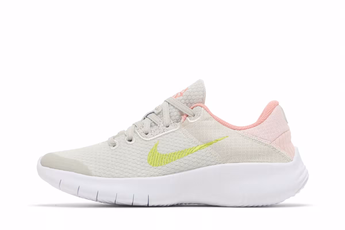 Nike Women's Flex Experience Run 11 Next Nature Light Bone Atomic Green, view 4