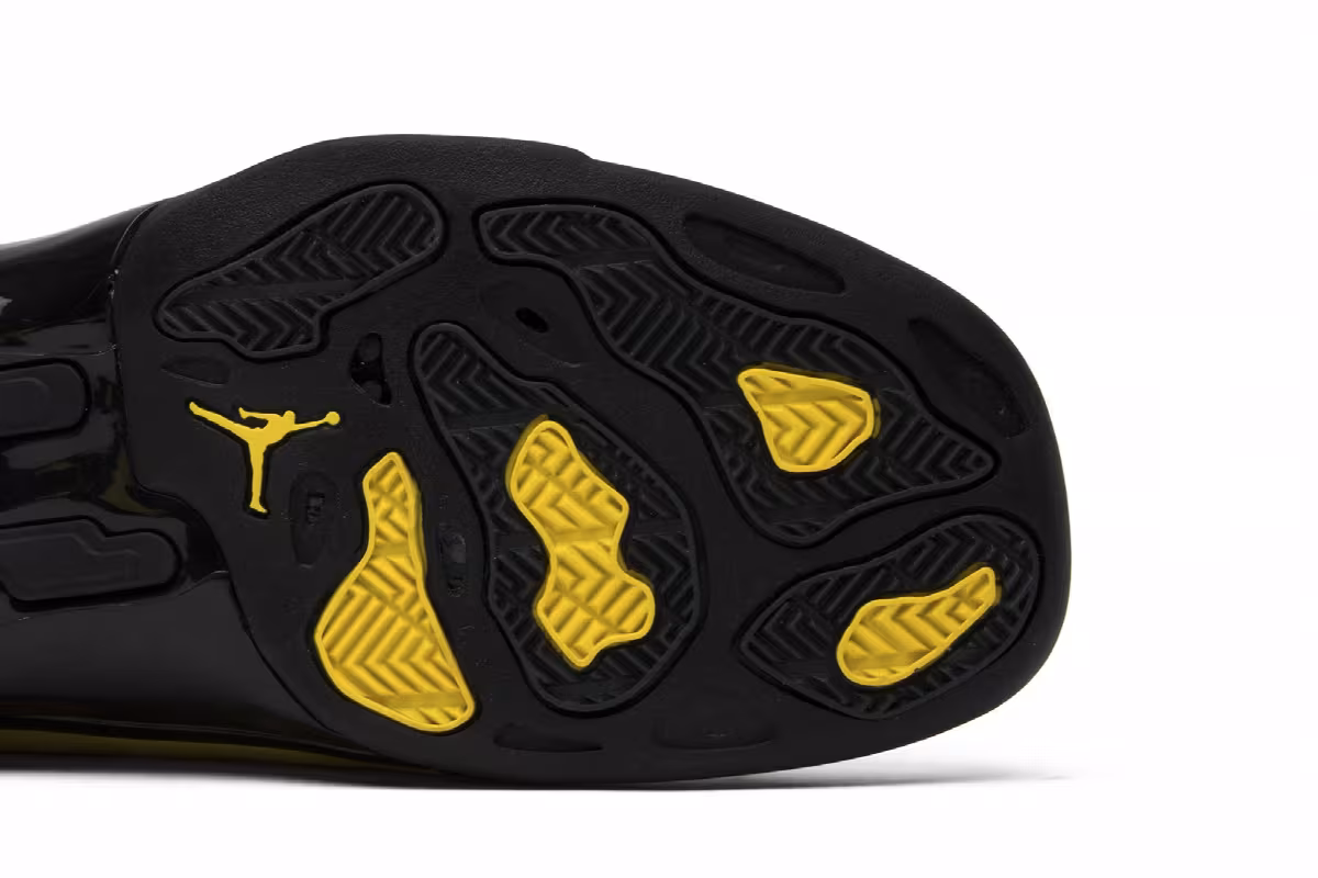 SoleFly x Air Jordan 17 Low Reverse Lightning, view 6