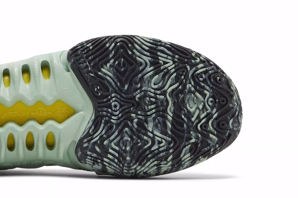 Nike Cosmic Unity 2 Enamel Green, view 6