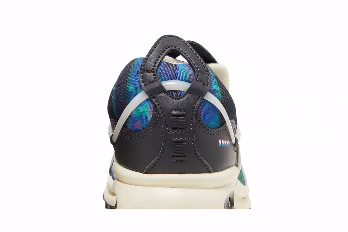 Nike Air Kukini Pixel, view 8