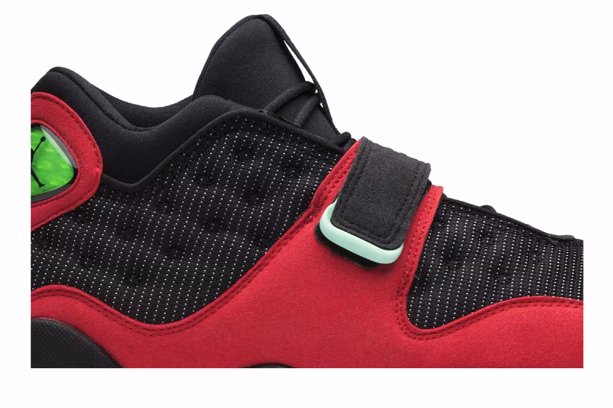 Air Jordan Black Cat Bred, view 3