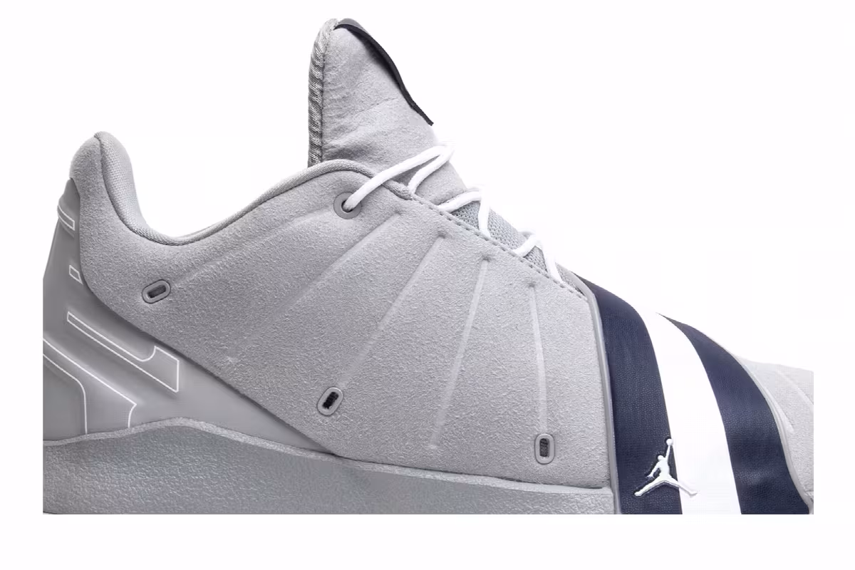 Air Jordan CP3.XI Dallas Cowboys, view 3