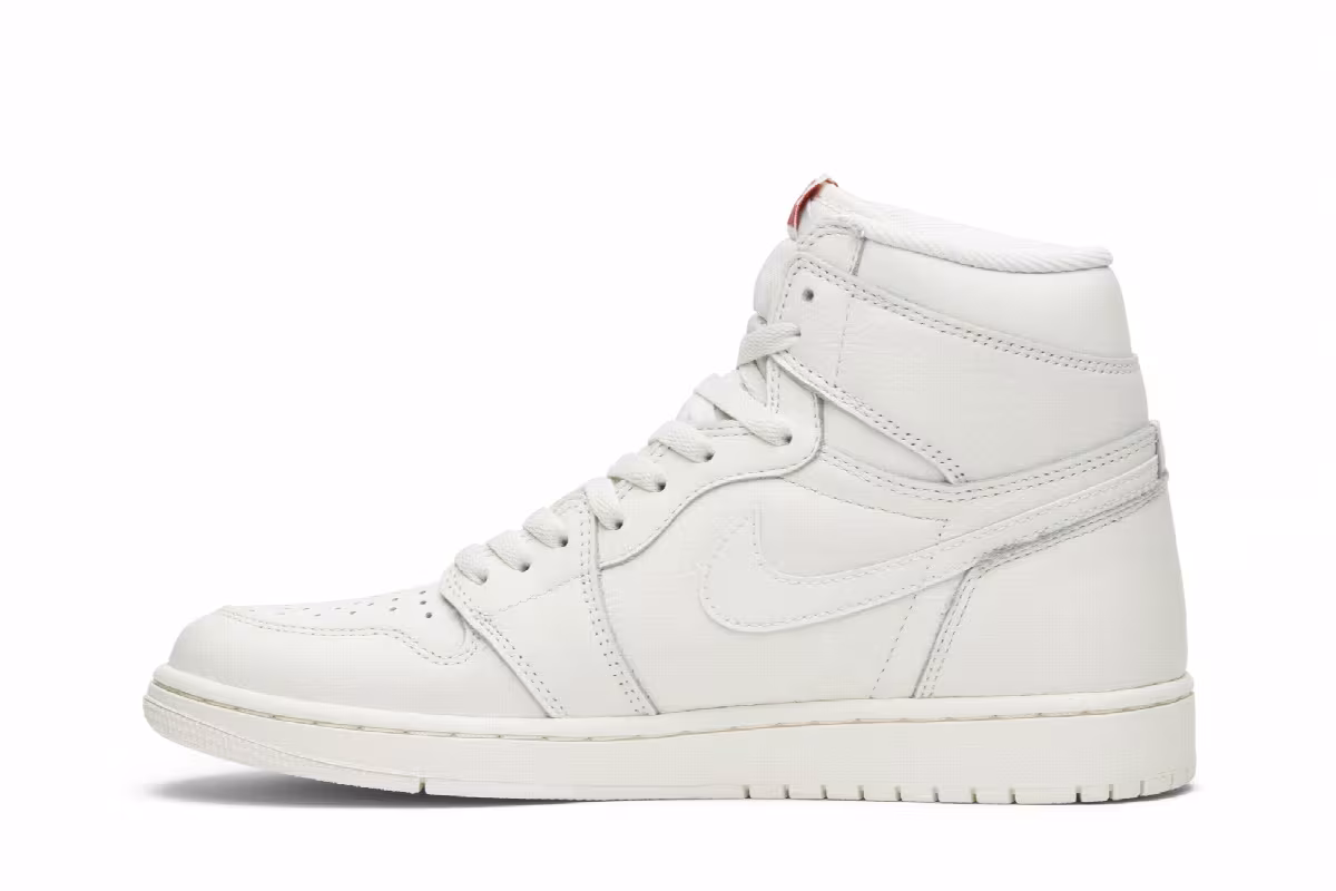Air Jordan 1 High OG Sail, view 4