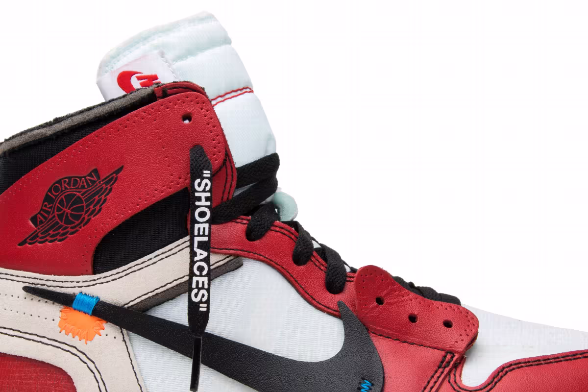 Off-White x Air Jordan 1 High OG Chicago, view 3