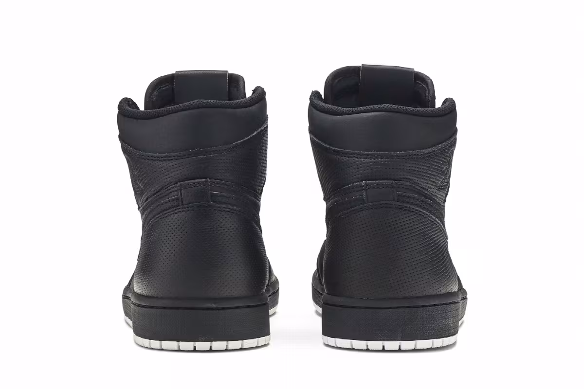 Air Jordan 1 High OG Perforated, view 7
