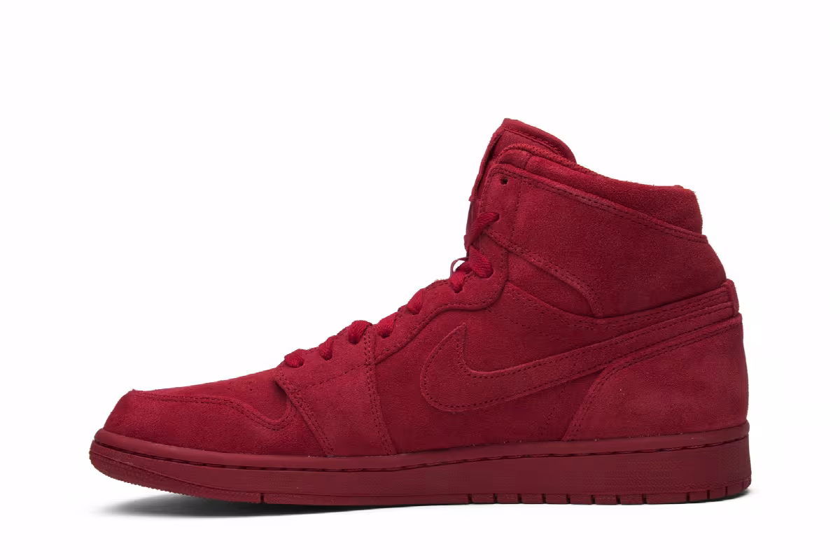 Air Jordan 1 High Red Suede, view 4