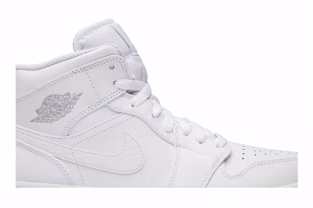 Air Jordan 1 Mid White Pure Platinum, view 3