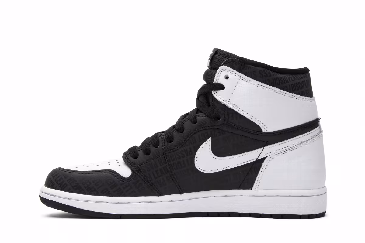 Air Jordan 1 High OG Derek Jeter, view 4