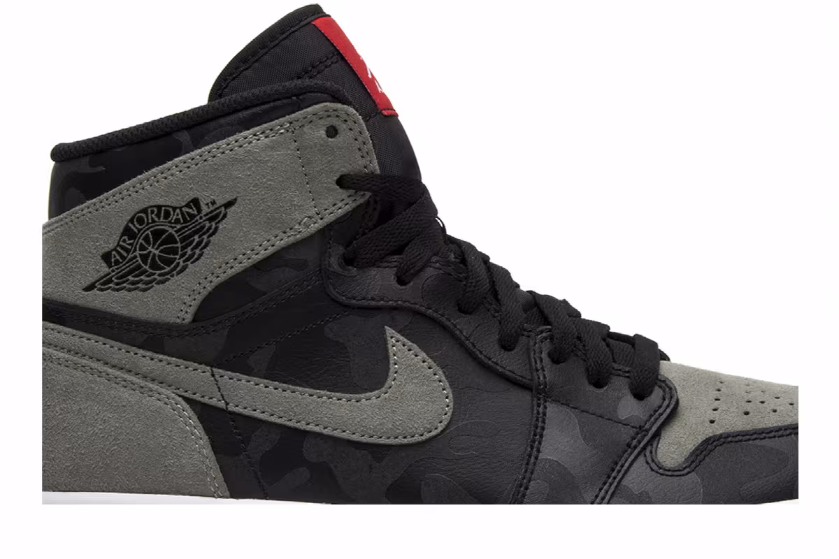 Air Jordan 1 High Premium Shadow Camo, view 3