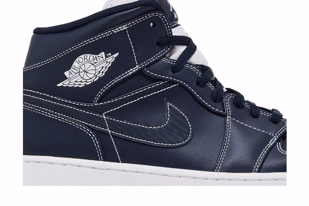 Air Jordan 1 Mid Jeter, Derek Jeter, view 3