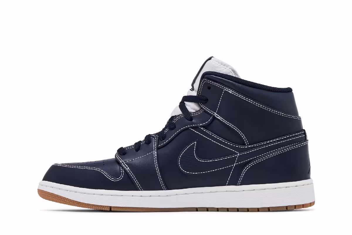 Air Jordan 1 Mid Jeter, Derek Jeter, view 4