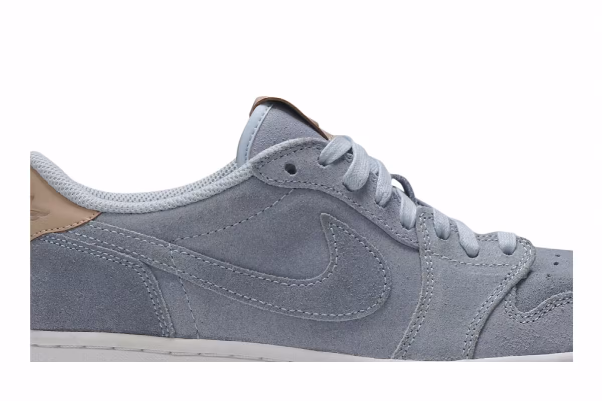 Air Jordan 1 Low OG Premium Ice Blue, view 3