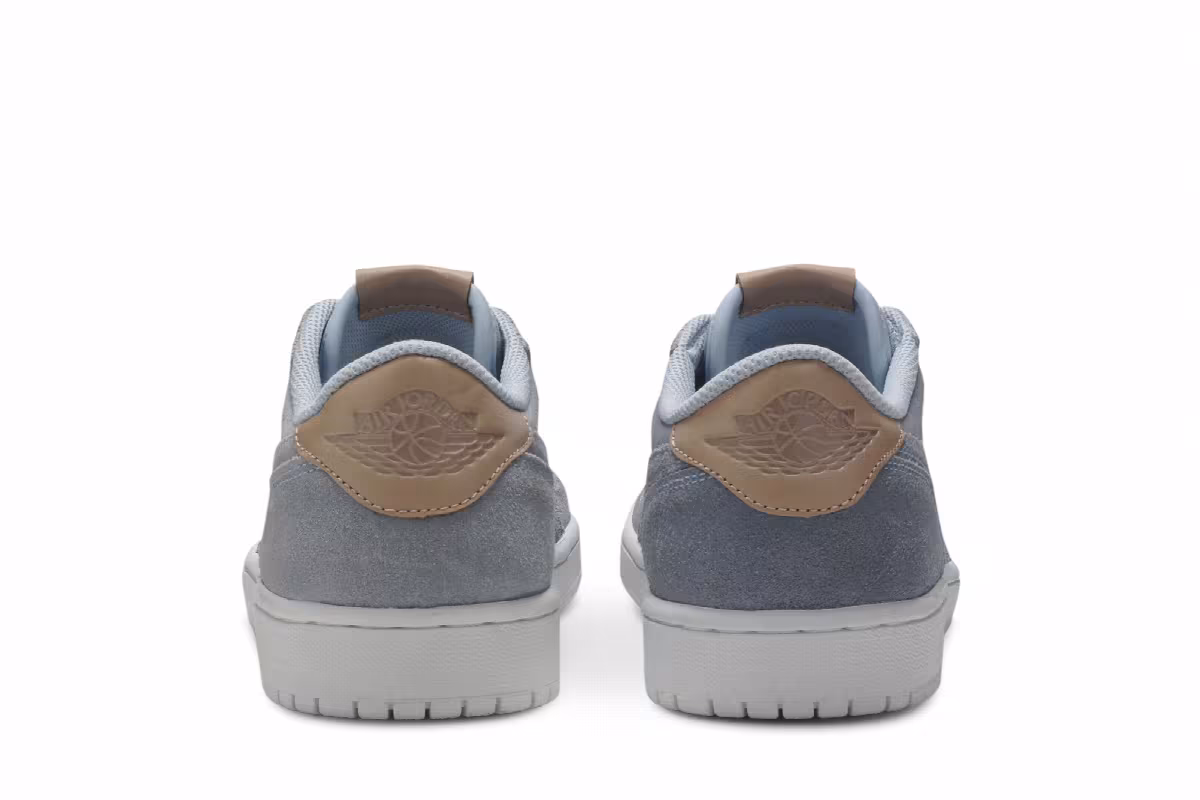 Air Jordan 1 Low OG Premium Ice Blue, view 7