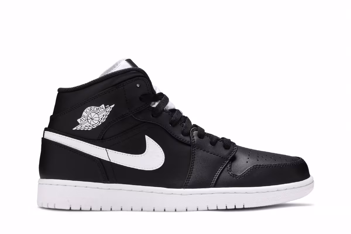 Air Jordan 1 Mid Black White, view 2