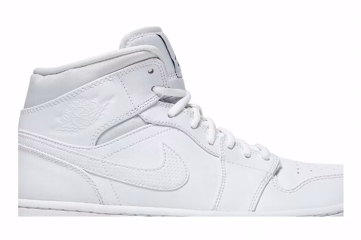 Air Jordan 1 Mid White, view 3