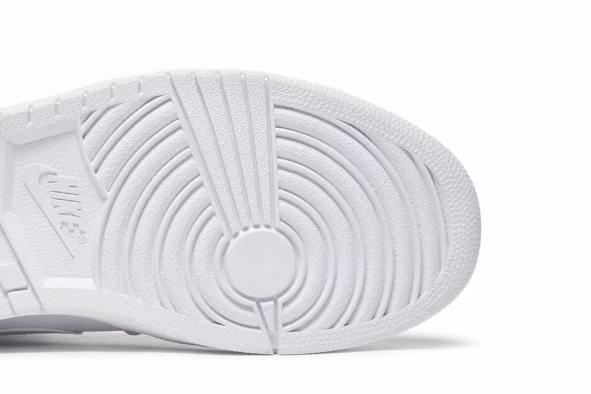 Air Jordan 1 Mid White, view 6