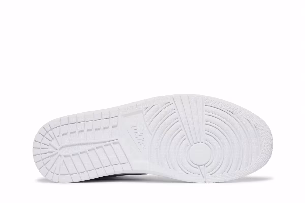 Air Jordan 1 Mid Pure Money, view 5