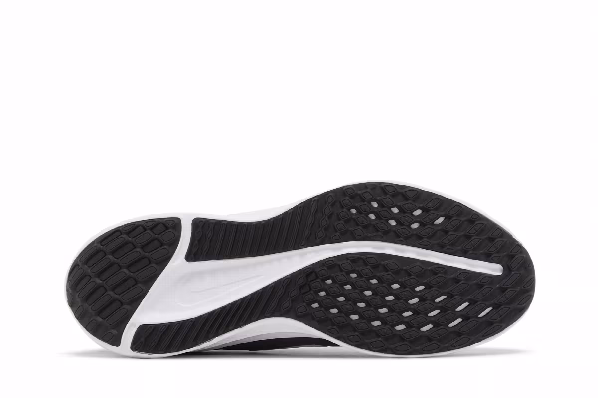 Nike Women's Quest 5 Black Iron Grey, view 5