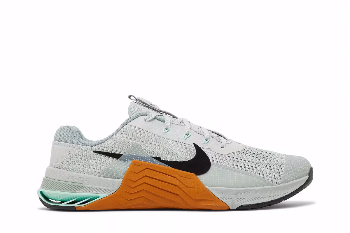 Nike Metcon 7 Light Silver Desert Ochre, view 2