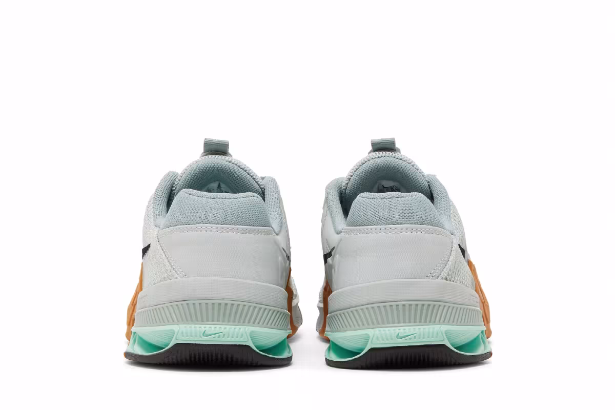 Nike Metcon 7 Light Silver Desert Ochre, view 7