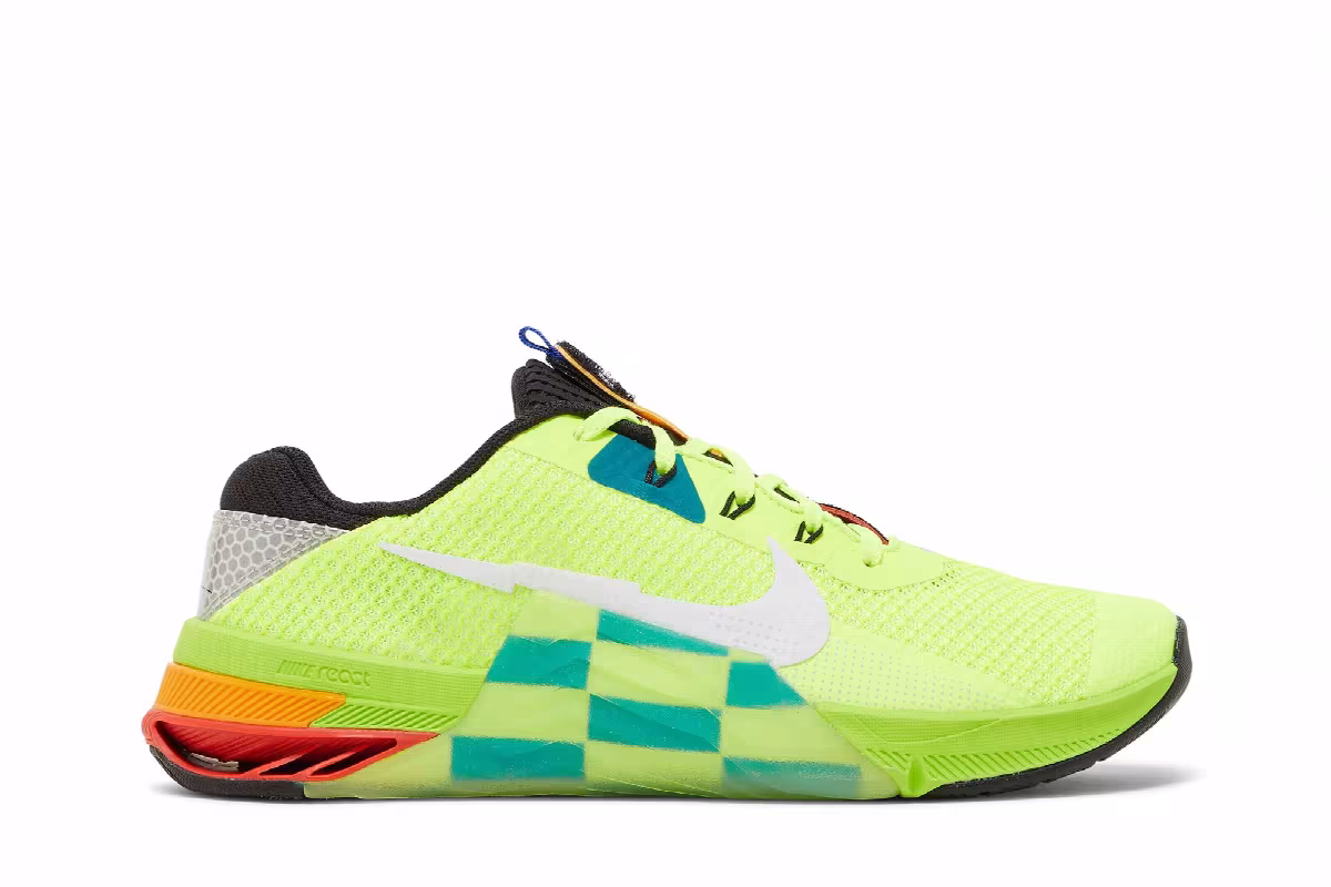 Nike Metcon 7 AMP Volt Bright Spruce Checkered, view 2