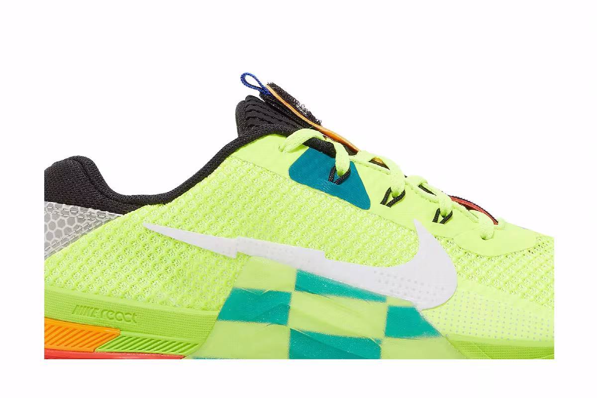 Nike Metcon 7 AMP Volt Bright Spruce Checkered, view 3
