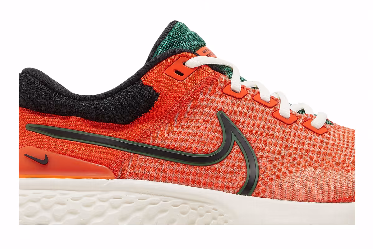 Nike ZoomX Invincible Run Flyknit 2 Team Orange, view 3