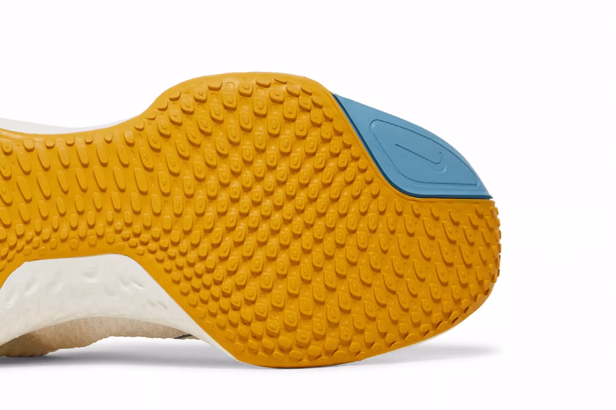 Nike ZoomX Invincible Run Flyknit 2 Sail Hot Curry, view 6
