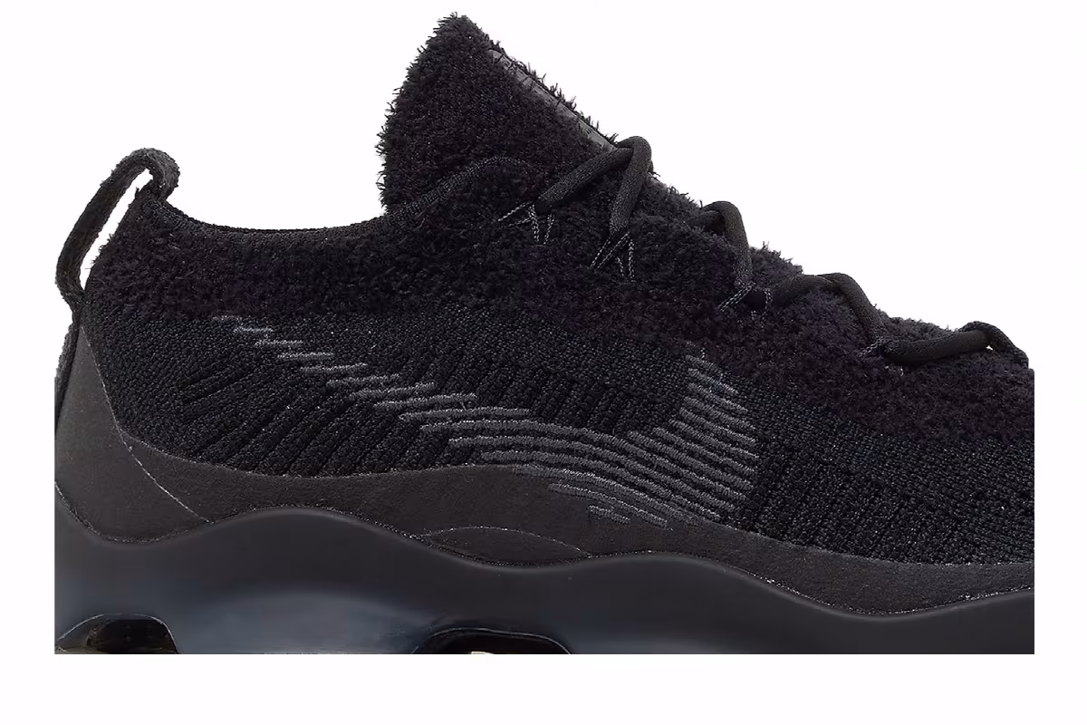 Nike Women's Air Max Scorpion Flyknit Triple Black, view 3