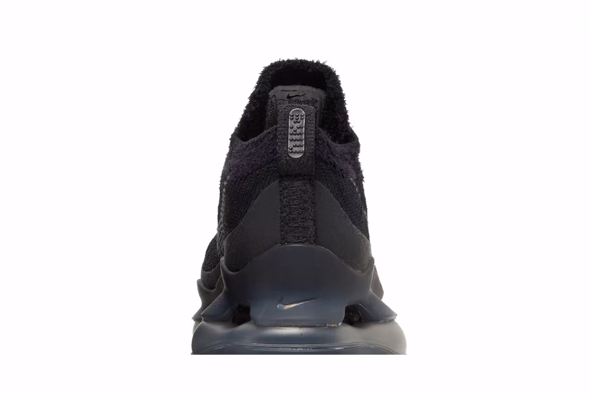 Nike Women's Air Max Scorpion Flyknit Triple Black, view 8
