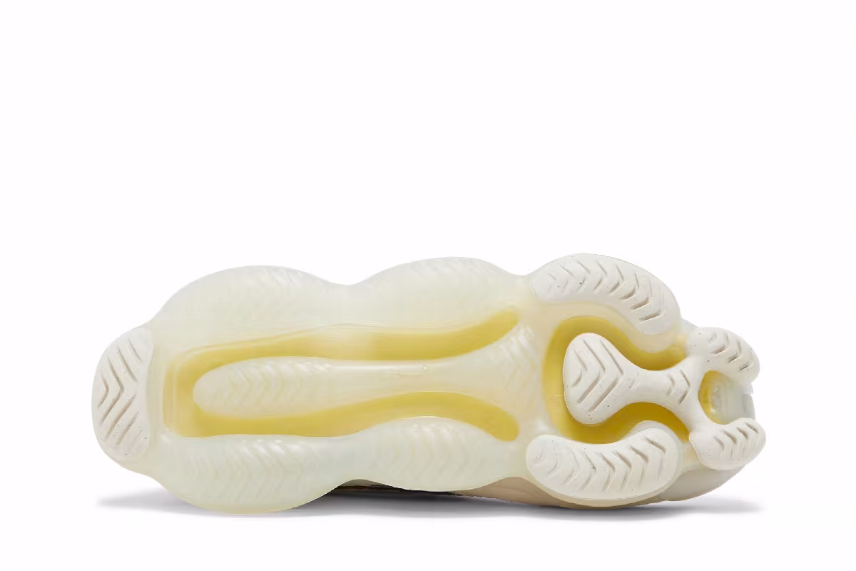 Nike Women's Air Max Scorpion Flyknit Lemon Wash, view 5