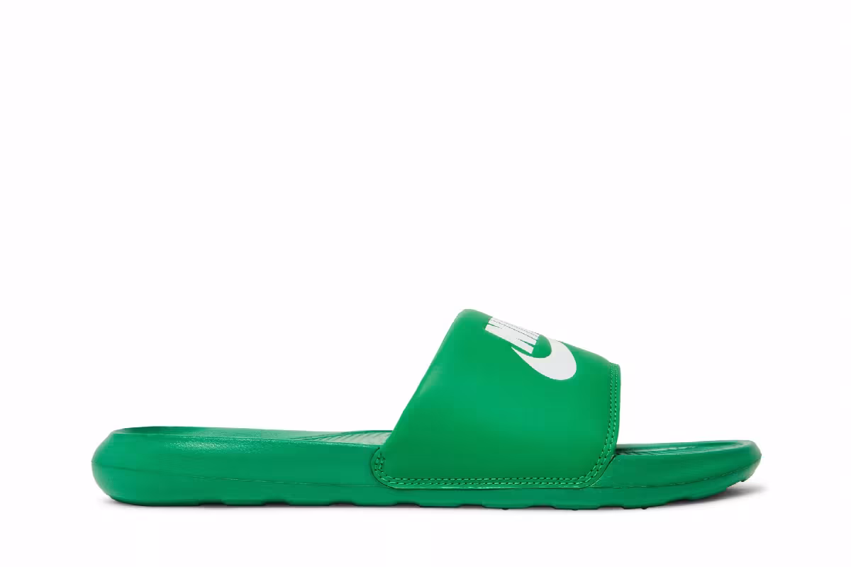 Nike Victori One Slide Lucky Green, view 2