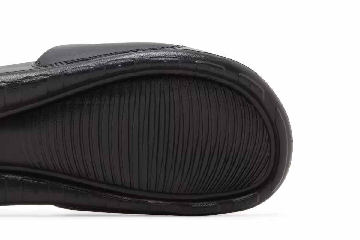 Nike Women's Victori One Slide Triple Black, view 6