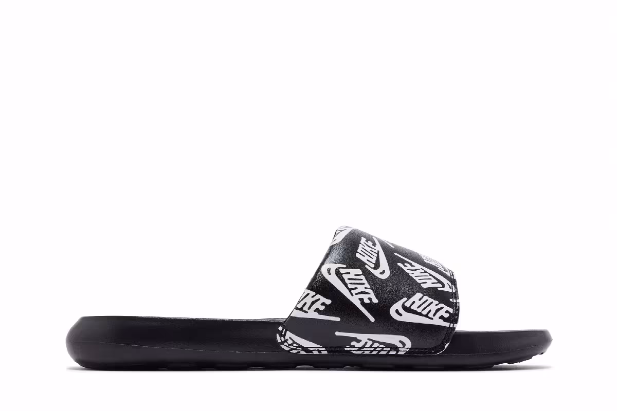 Nike Victori One Slide Repeat Logo - Black White, view 2