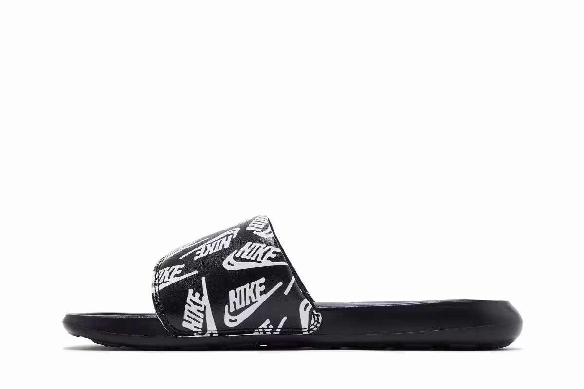 Nike Victori One Slide Repeat Logo - Black White, view 4