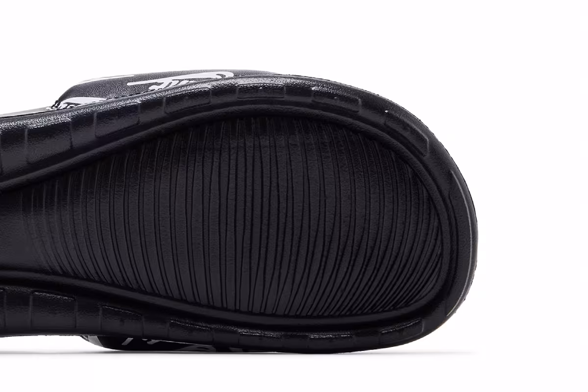 Nike Victori One Slide Repeat Logo - Black White, view 6