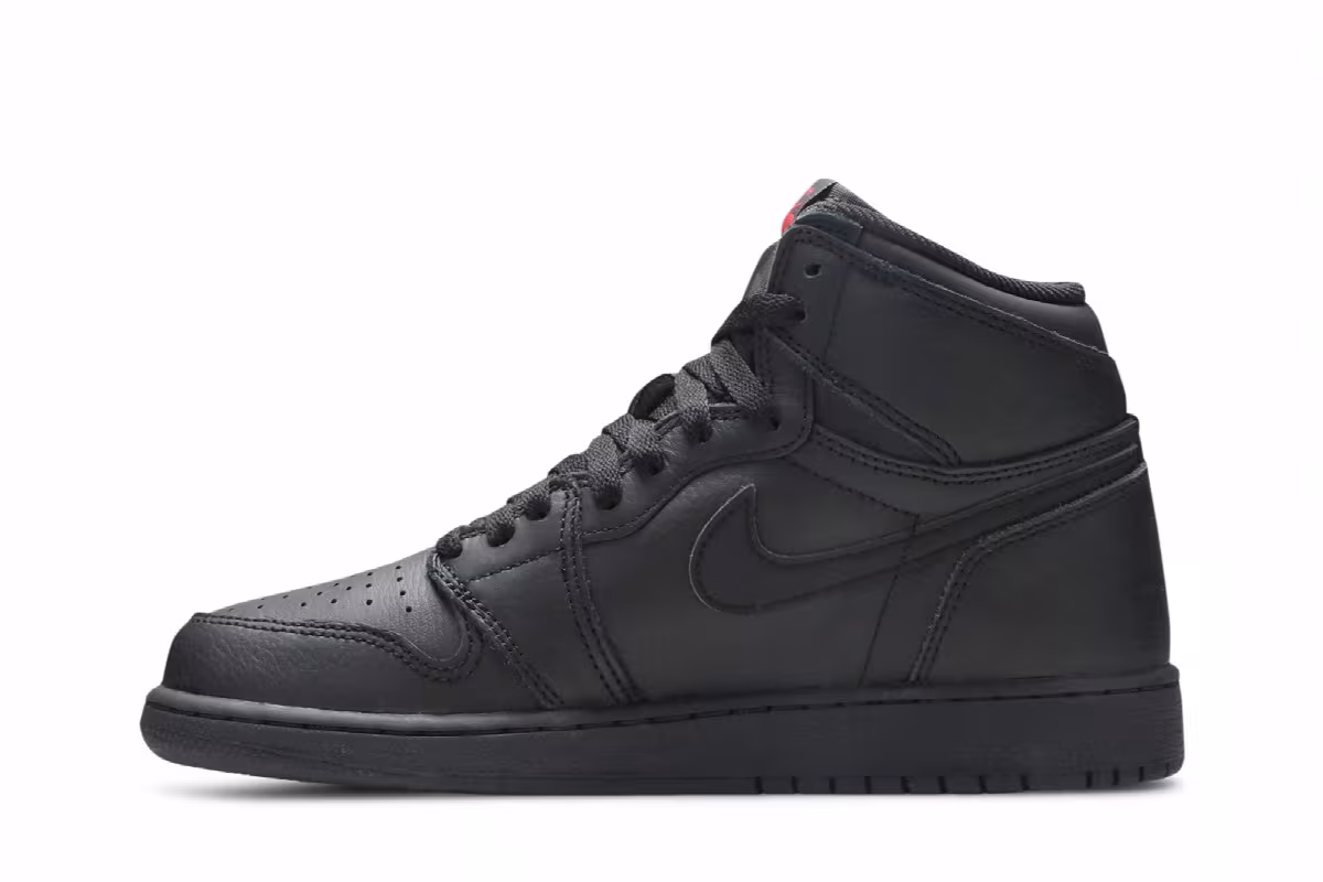 Air Jordan 1 High OG BG Black University Red, view 4