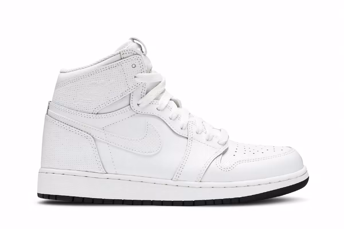 Air Jordan 1 High OG BG Perforated, view 2