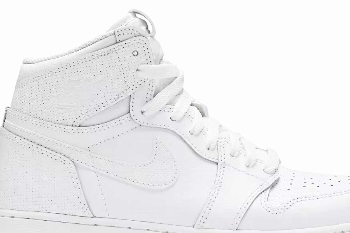 Air Jordan 1 High OG BG Perforated, view 3