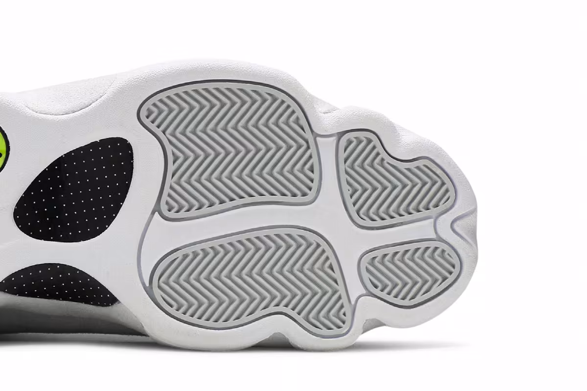 Air Jordan 13 Low Pure Money, view 6