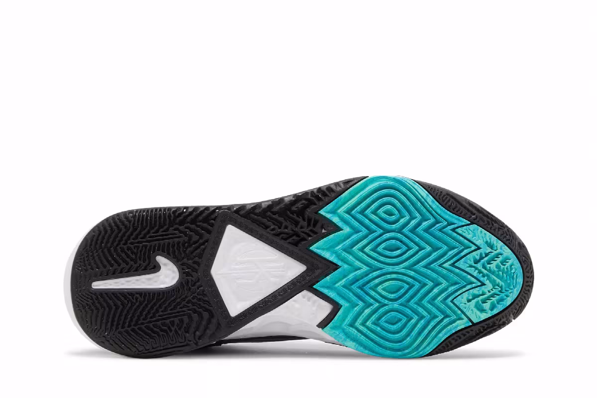 Nike Kyrie 8 Orca, view 5
